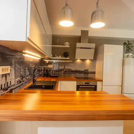 Aviani Apartment *